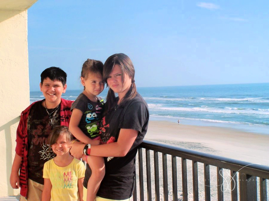 older 4 kids in Daytona Beach 2009
