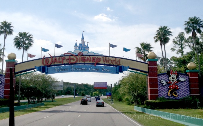 Walt-Disney-World-sign