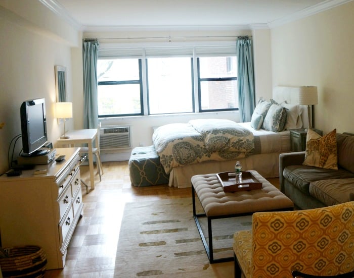 rent an apartment on a girlfriend getaway to new york city