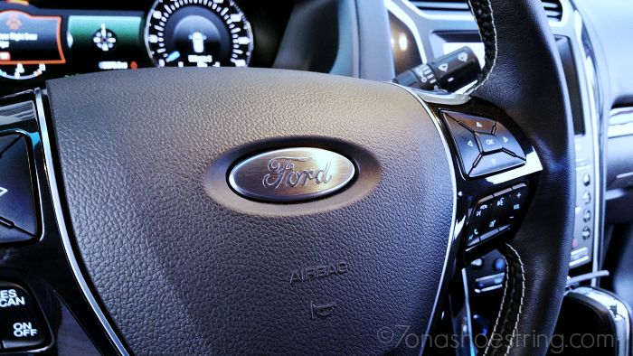 2016 Ford Explorer Platinum brushed aluminum oval