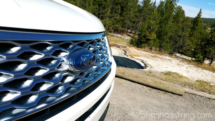 2016 Ford Explorer Platinum front fascia