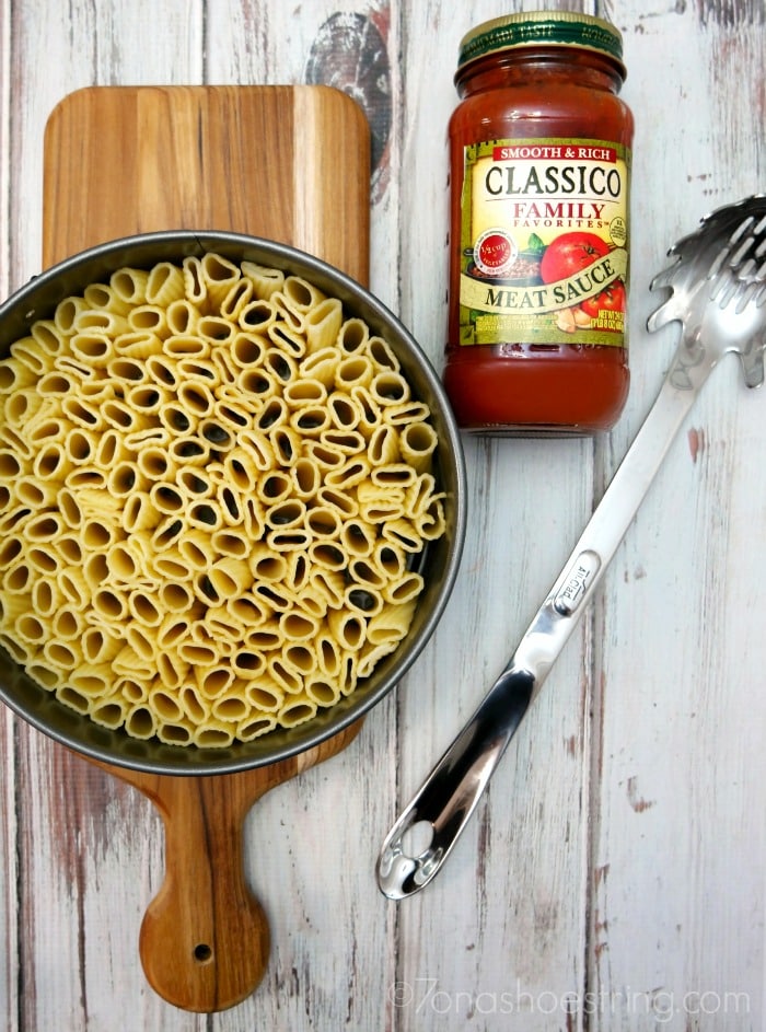 creating-Baked-Rigatoni-Pasta-Pie